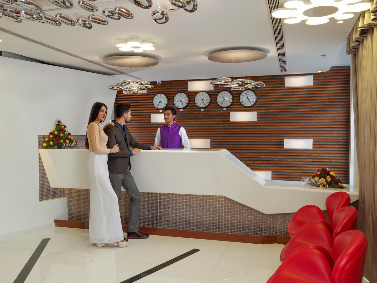 Hotel The Blooms Cochin Kochi Exterior foto